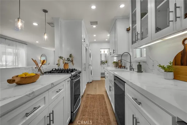 $1,469,000 | 1613 Armour Lane, Redondo Beach, CA 90278