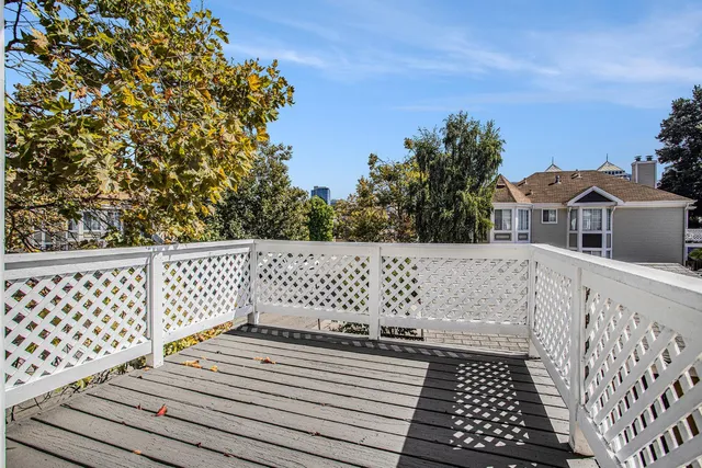 $900,000 | 1424 Market Street, Oakland, CA 94607