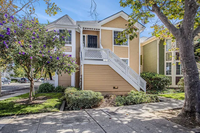 $900,000 | 1424 Market Street, Oakland, CA 94607