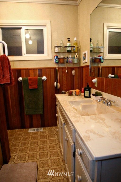 2001 36th Street Bellingham, WA 98229 - Photo 10 of 14 Gallery Image 10