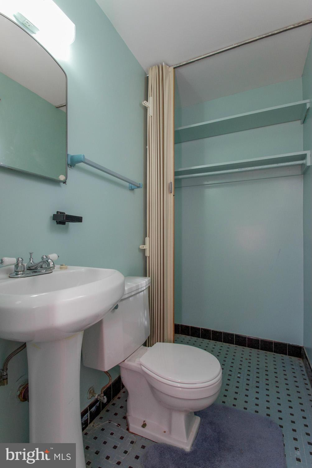 11803 Selfridge Road Silver Spring, MD 20906 - Photo 13 of 30 Bath