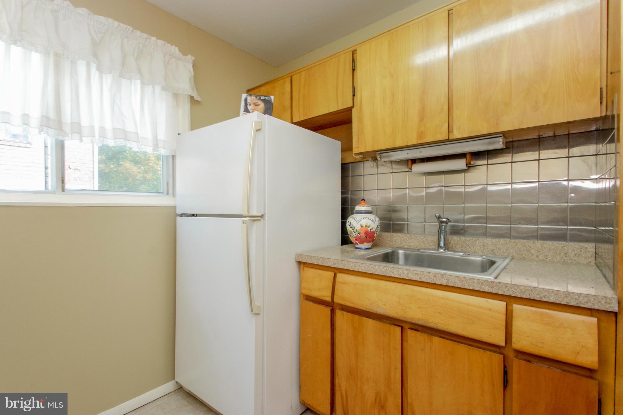 11803 Selfridge Road Silver Spring, MD 20906 - Photo 4 of 30 Kitchen