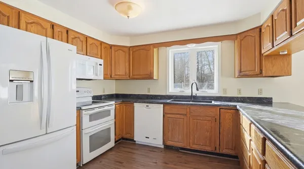 $449,900 | 277 West Street, Barre, MA 01005