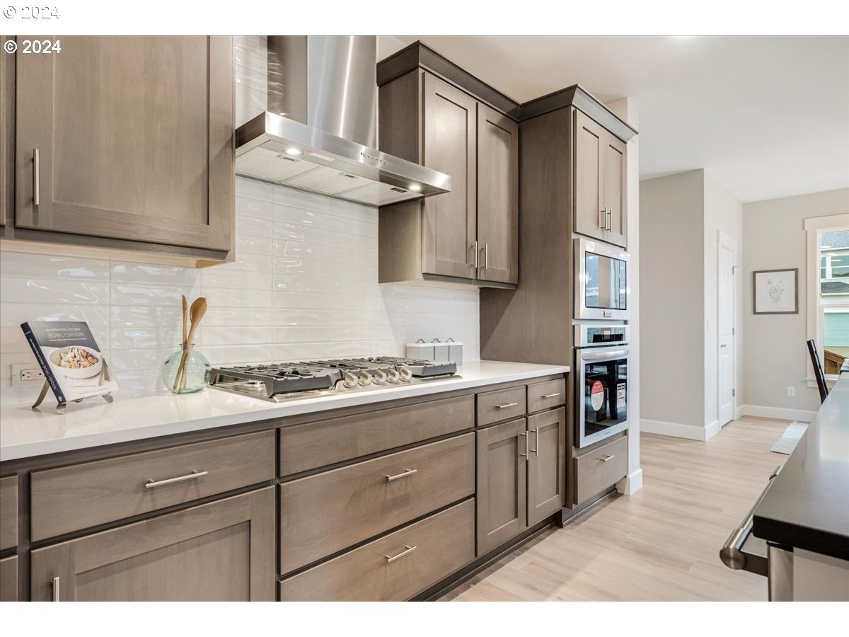12076 Southwest Strobel Road Beaverton, OR 97007 - Photo 7 of 18 Gallery Image 7