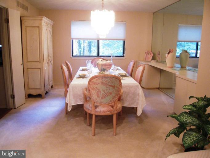 2006 Burdock Road Baltimore, MD 21209 - Photo 18 of 22 Dining Room