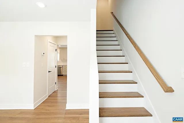 $2,295 | 917 Belmont Avenue, Charlottesville, VA 22902