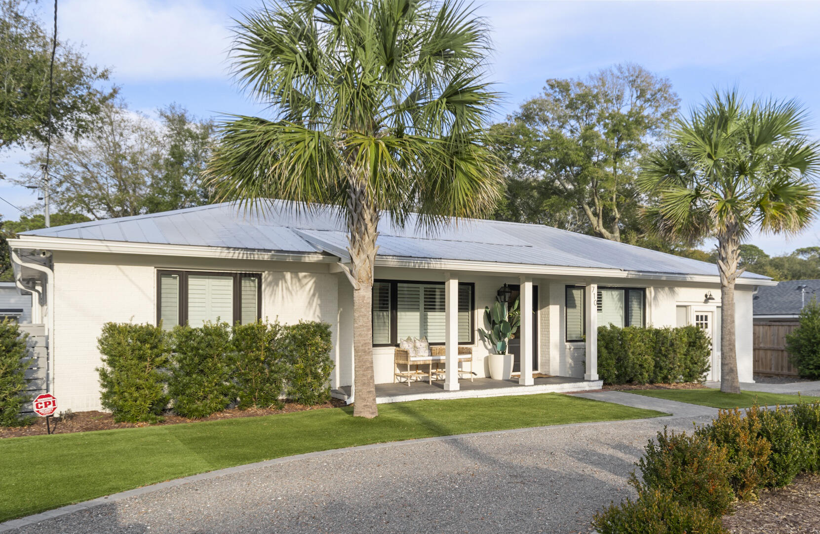 710 Simmons Street Mount Pleasant, SC 29464 - Photo 3 of 48 SDH00048