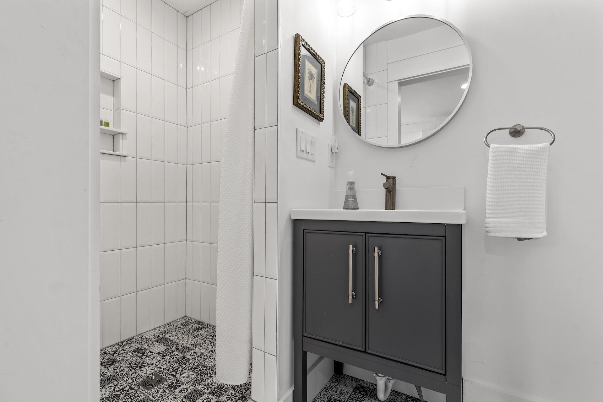 710 Simmons Street Mount Pleasant, SC 29464 - Photo 39 of 48 SDH05837