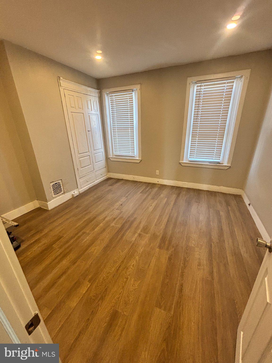 140 East Sterner Street Philadelphia, PA 19134 - Photo 8 of 11 Bright and airy room with natural light.