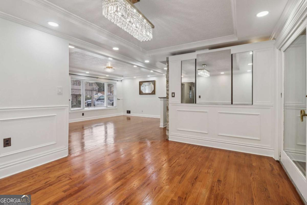 716 Carolina Roads Marietta, GA 30008 - Photo 16 of 54