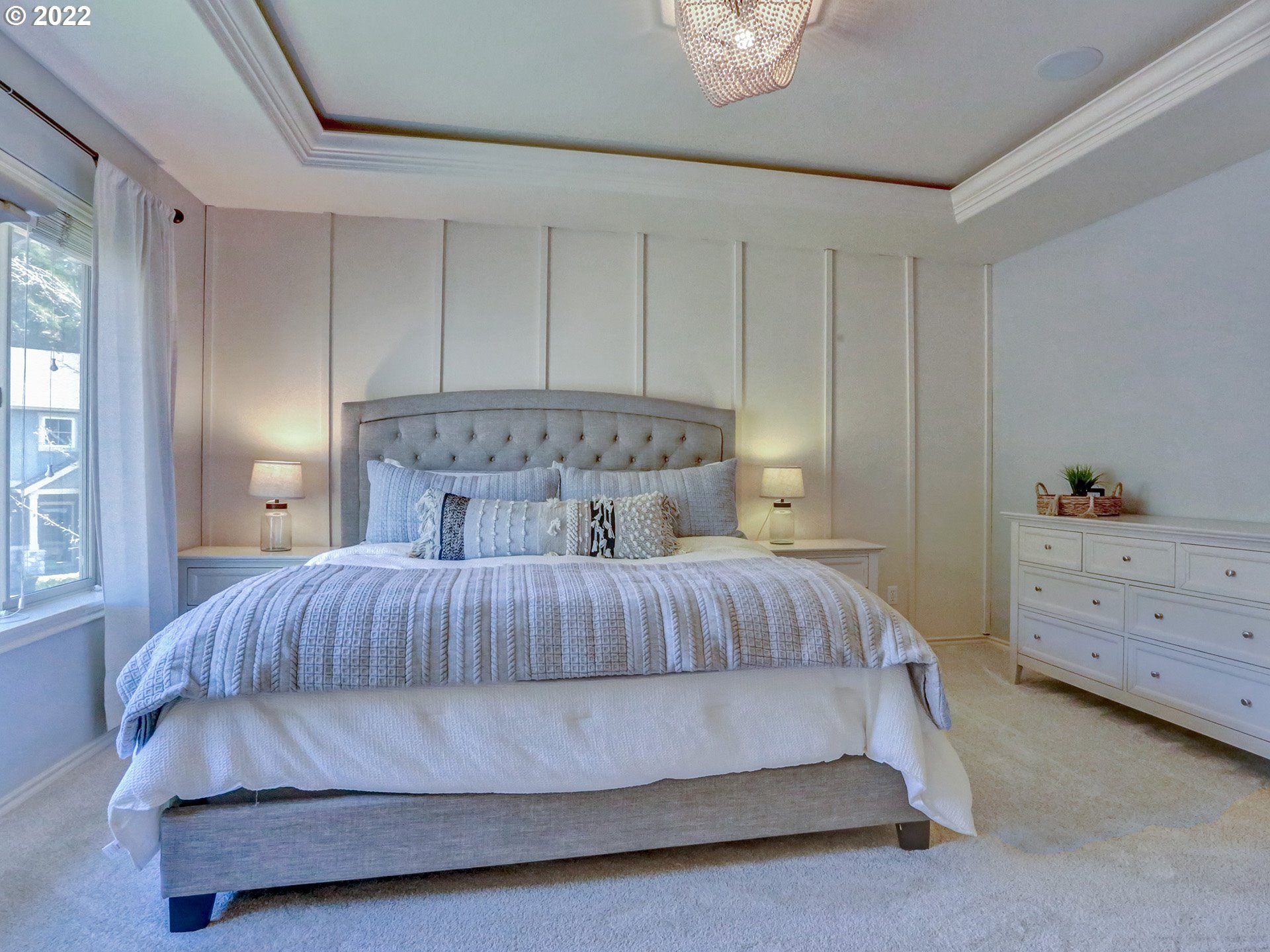 1098 Epperly Way West Linn, OR 97068 - Photo 18 of 32 a bedroom with a bed and a window