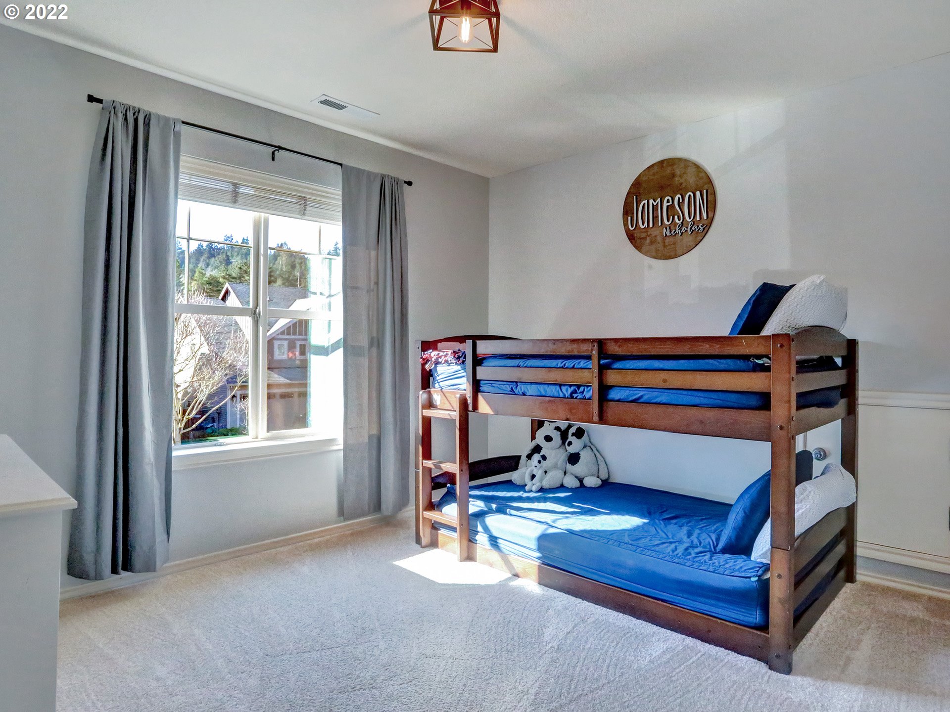 1098 Epperly Way West Linn, OR 97068 - Photo 22 of 32 a bedroom with bed and a window