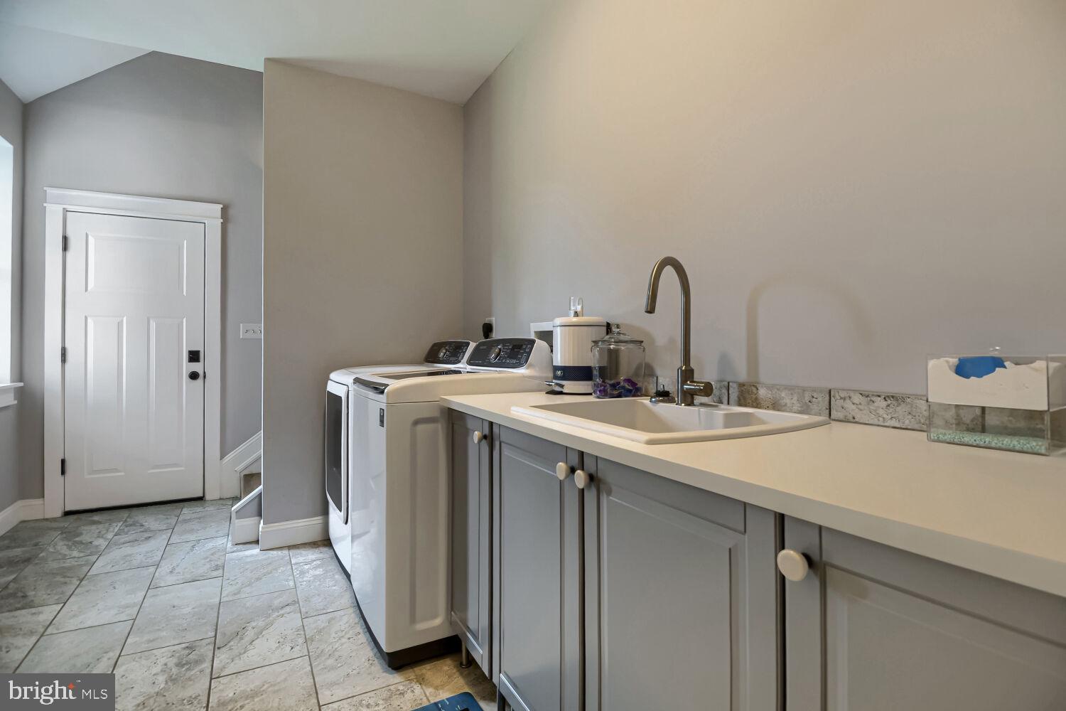 1414 Cherry Garden Road Baltimore, MD 21221 - Photo 23 of 50 Laundry room