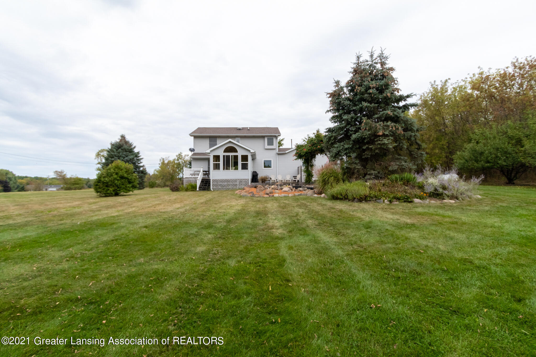 3635 Plains Road Mason, MI 48854 - Photo 12 of 76 3635_Plains_JAMIE-11