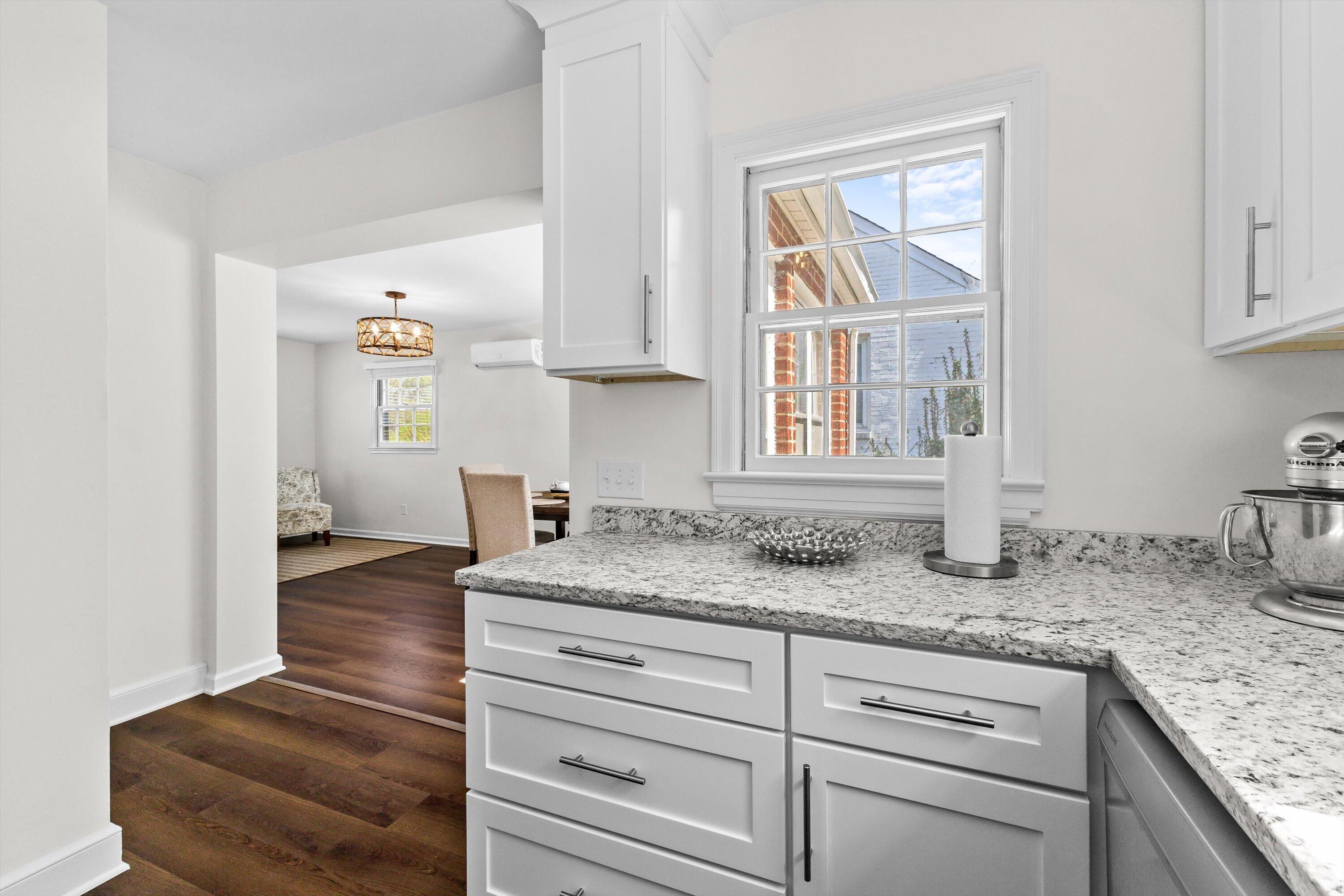 2650 Laburnum Avenue Southwest Roanoke, VA 24015 - Photo 12 of 37 13-2650 Laburnum Ave SW-13