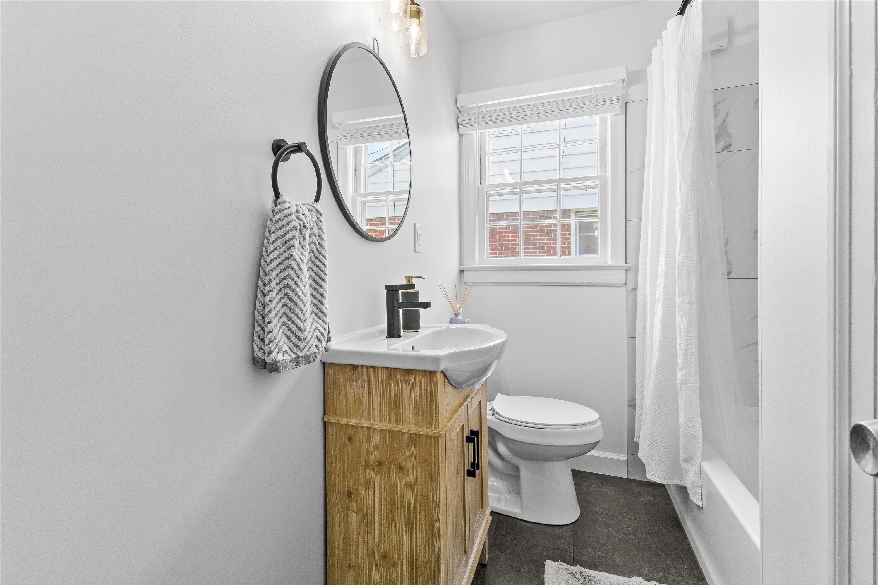 2650 Laburnum Avenue Southwest Roanoke, VA 24015 - Photo 15 of 37 20-2650 Laburnum Ave SW-20