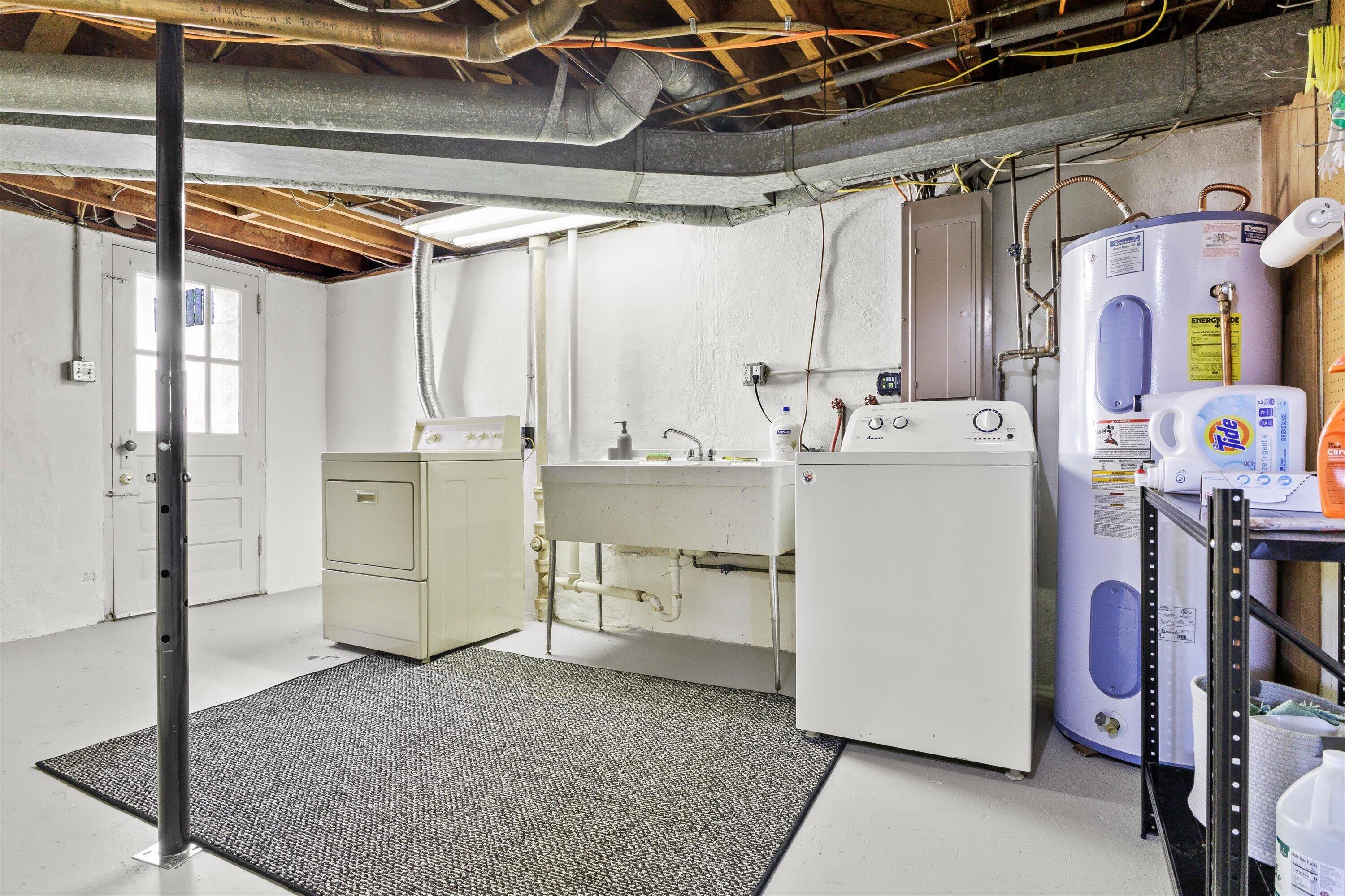 2650 Laburnum Avenue Southwest Roanoke, VA 24015 - Photo 31 of 37 36-2650 Laburnum Ave SW-36