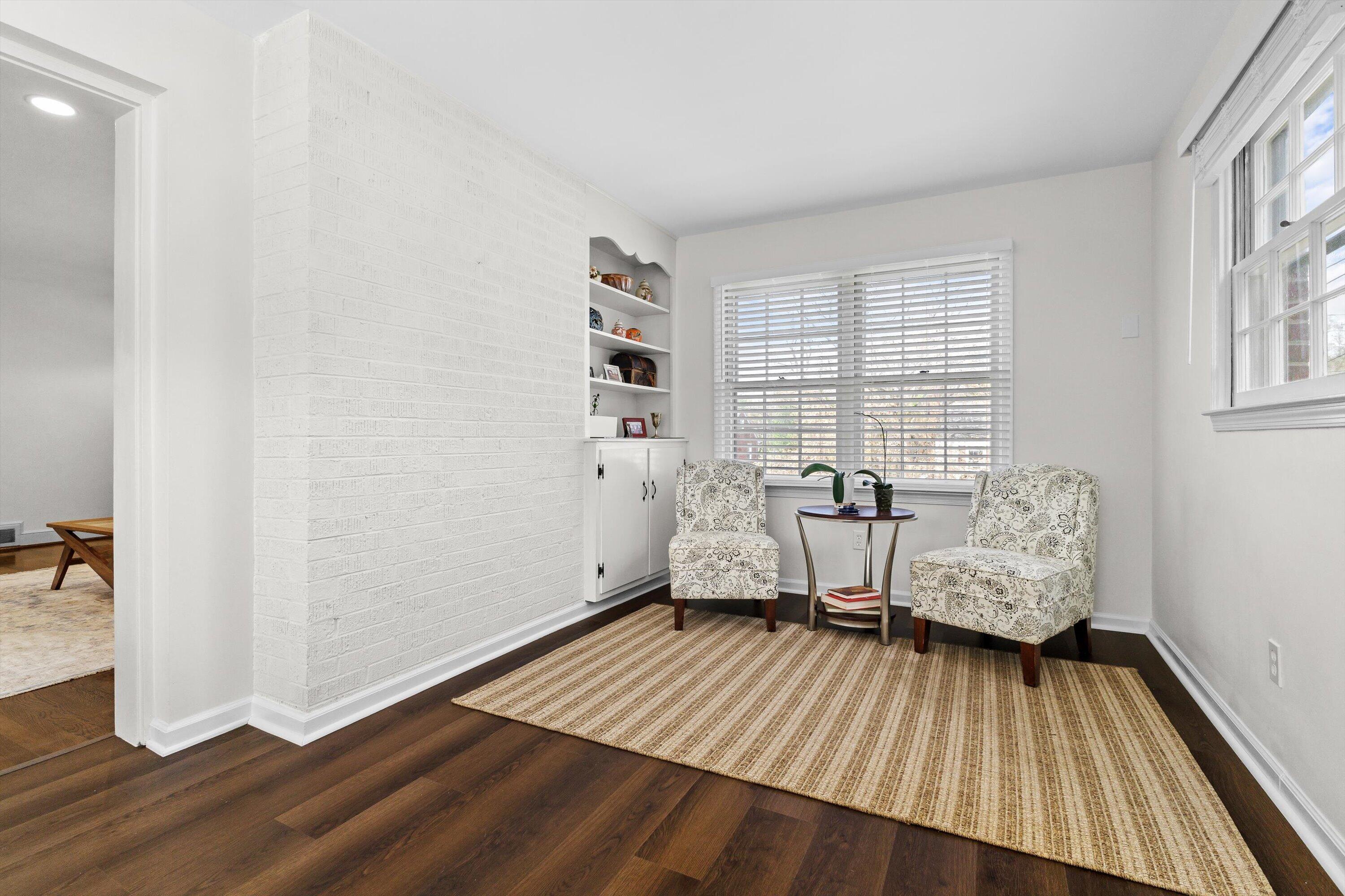 2650 Laburnum Avenue Southwest Roanoke, VA 24015 - Photo 8 of 37 09-2650 Laburnum Ave SW-9