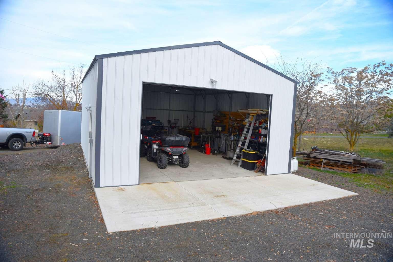 1065 Loafer Lane Weiser, ID 83672 - Photo 3 of 36 View of detached garage