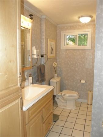 58 Indian Run Road Bellingham, MA 02019 - Photo 15 of 27