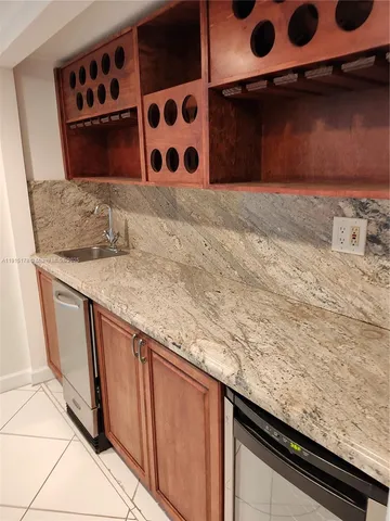 $2,350 | 9735 Northwest 52nd Street, Unit 411, Doral, FL 33178