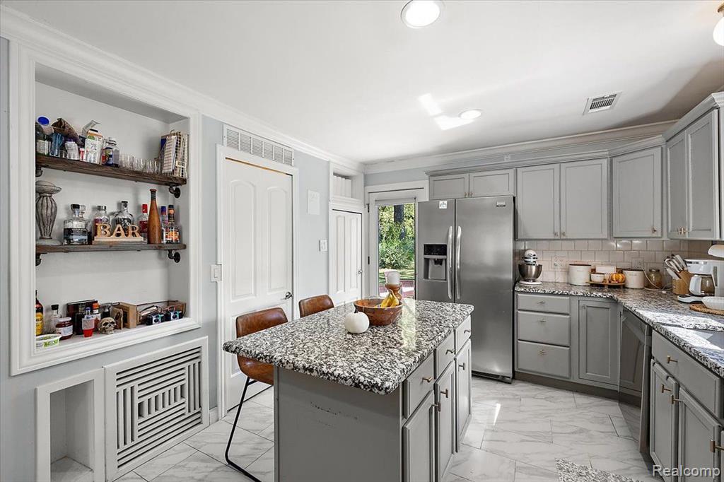 3239 Crooks Road Rochester Hills, MI 48309 - Photo 4 of 20