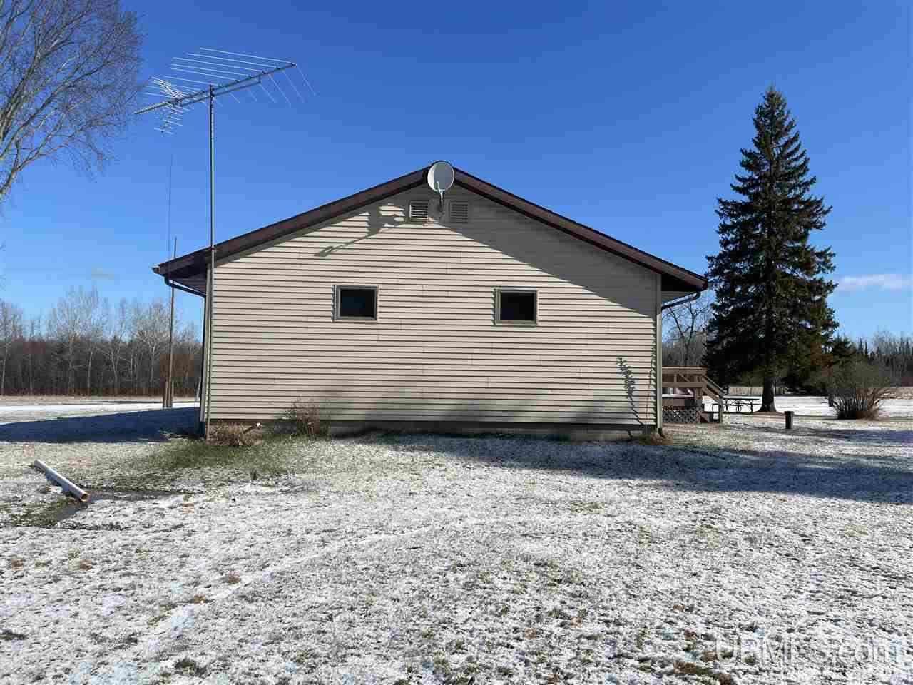 8972 Co Road Rapid River, MI 49878 - Photo 23 of 46
