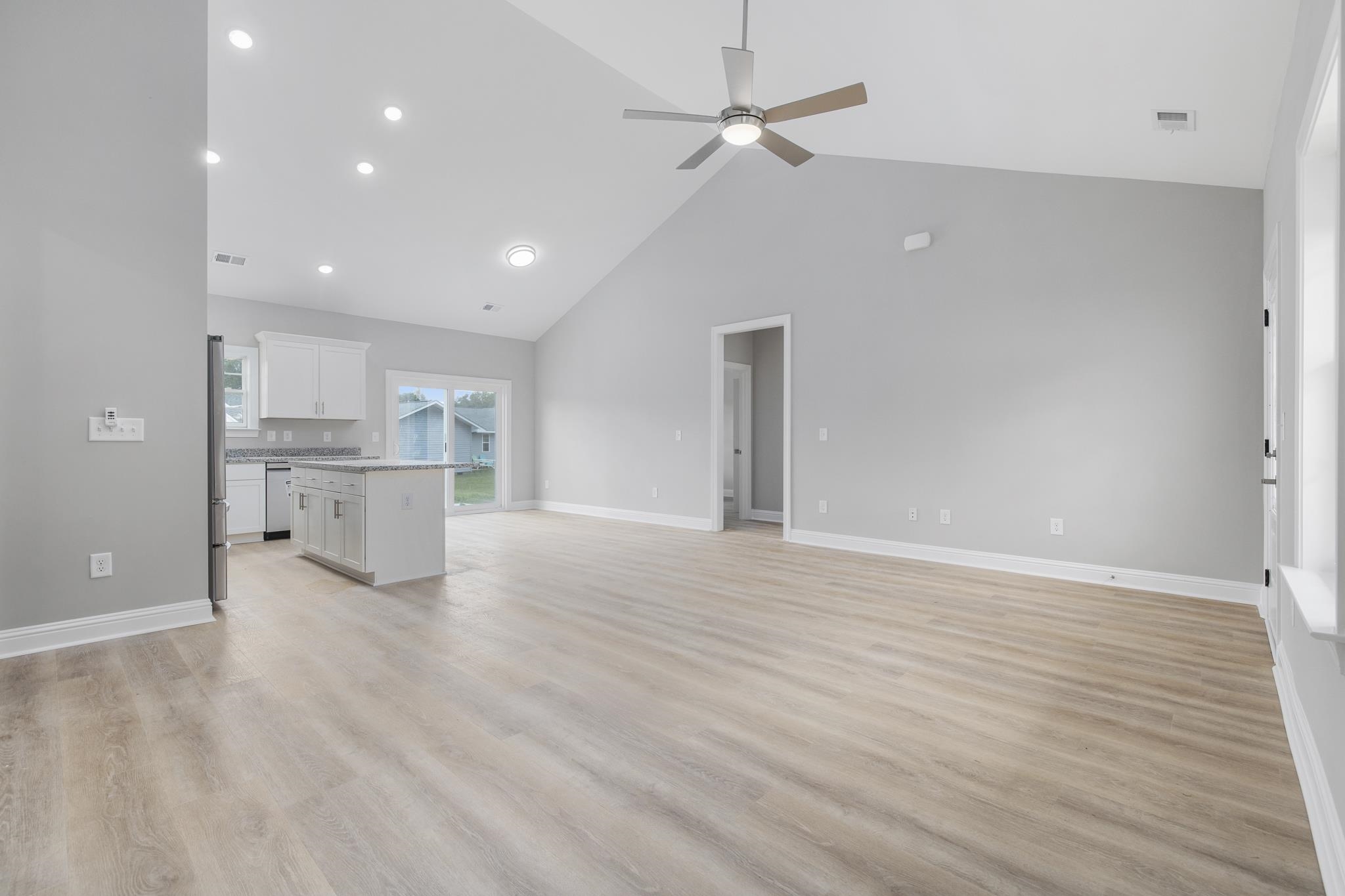 1904 Blue Bird Road Loris, SC 29569 - Photo 5 of 23