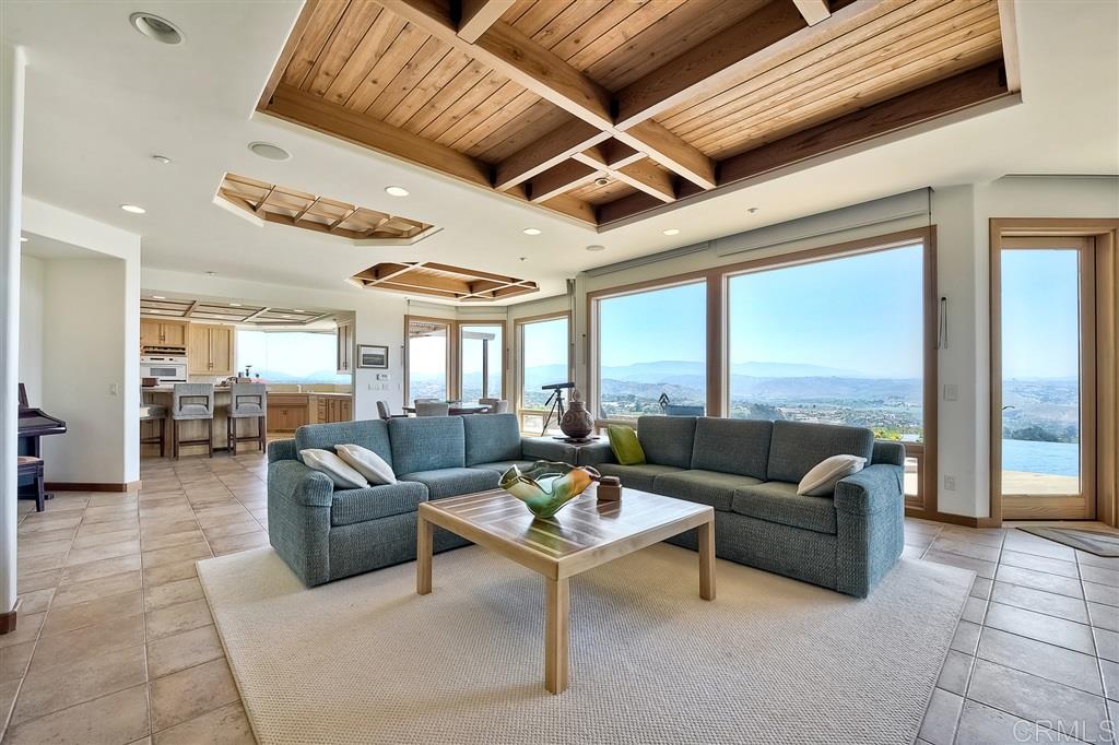 10 Rollingview Lane Fallbrook, CA 92028 - Photo 7 of 25 Gallery Image 7