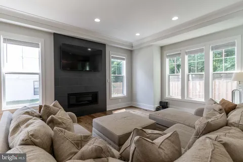 $1,299,900 | 14669 Battery Ridge Lane, Centreville, VA 20120