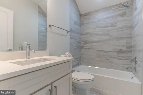 $1,299,900 | 14669 Battery Ridge Lane, Centreville, VA 20120