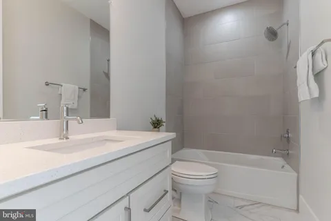 $1,299,900 | 14669 Battery Ridge Lane, Centreville, VA 20120