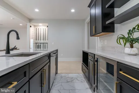 $1,299,900 | 14669 Battery Ridge Lane, Centreville, VA 20120