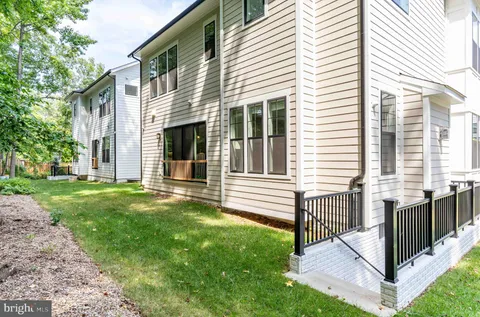 $1,299,900 | 14669 Battery Ridge Lane, Centreville, VA 20120