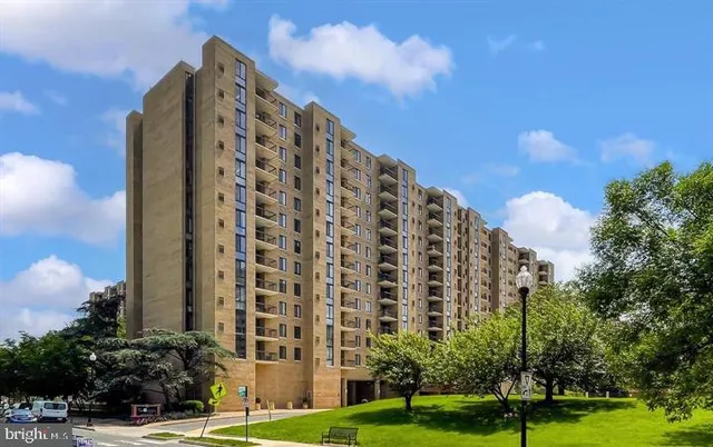 $415,000 | 4500 South Four Mile Run Drive, Unit 426, Arlington, VA 22204