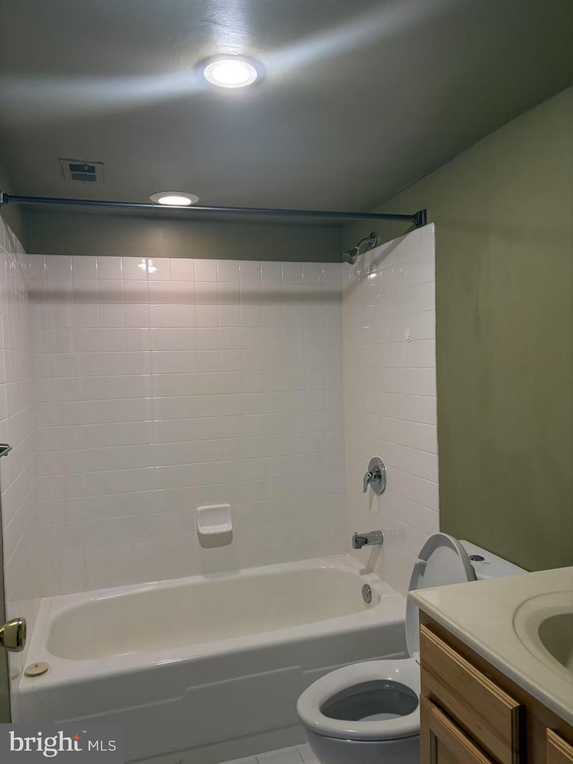 4500 South Four Mile Run Drive, Unit 426 Arlington, VA 22204 - Photo 12 of 20