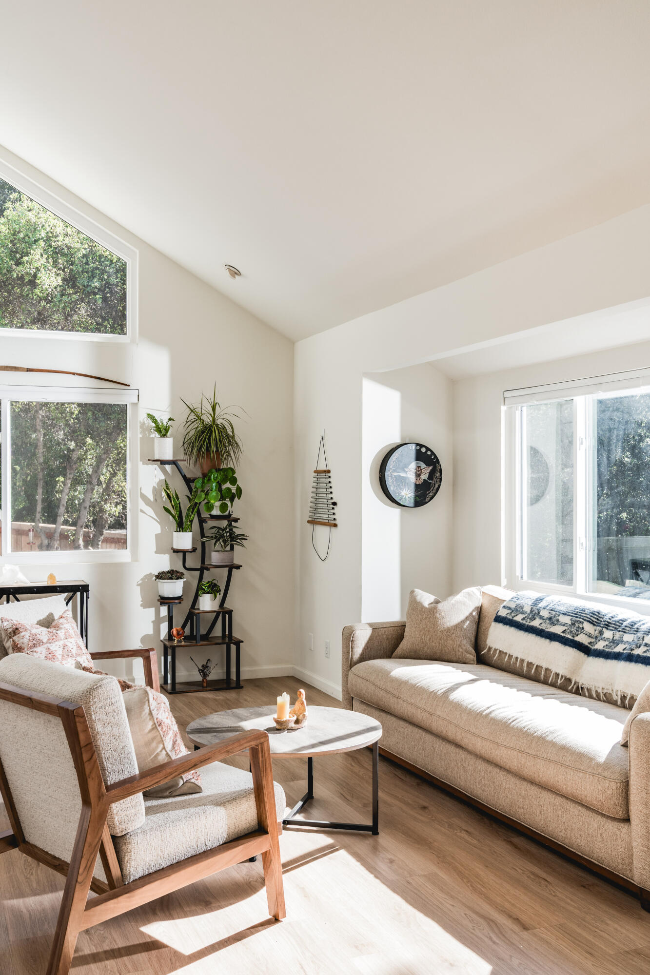 4856 Glenn Road Santa Barbara, CA 93105 - Photo 4 of 25 Living Room