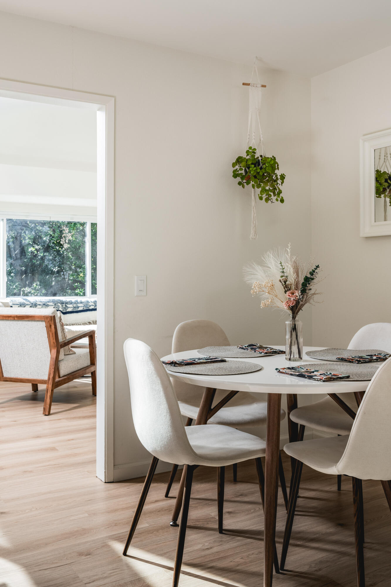 4856 Glenn Road Santa Barbara, CA 93105 - Photo 6 of 25 Dining Room