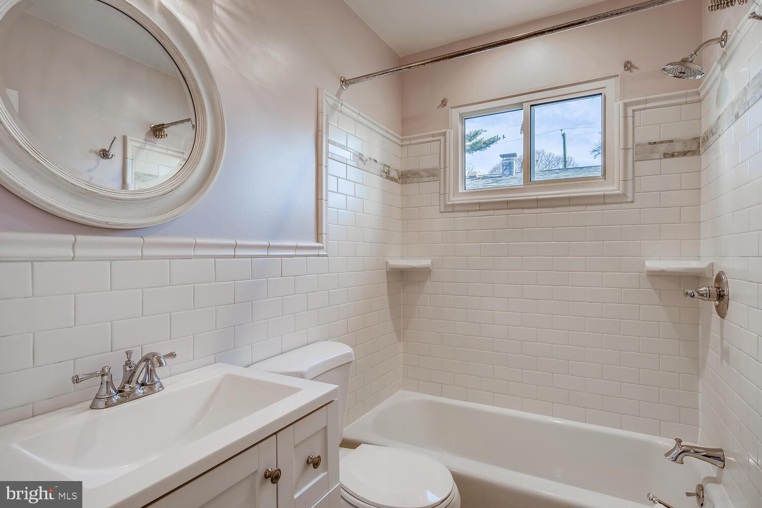 5403 Old Frederick Road Baltimore, MD 21229 - Photo 15 of 27 Main level Bathroom