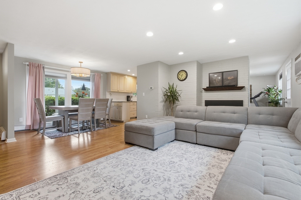 13 Louis Road Framingham, MA 01702 - Photo 5 of 31