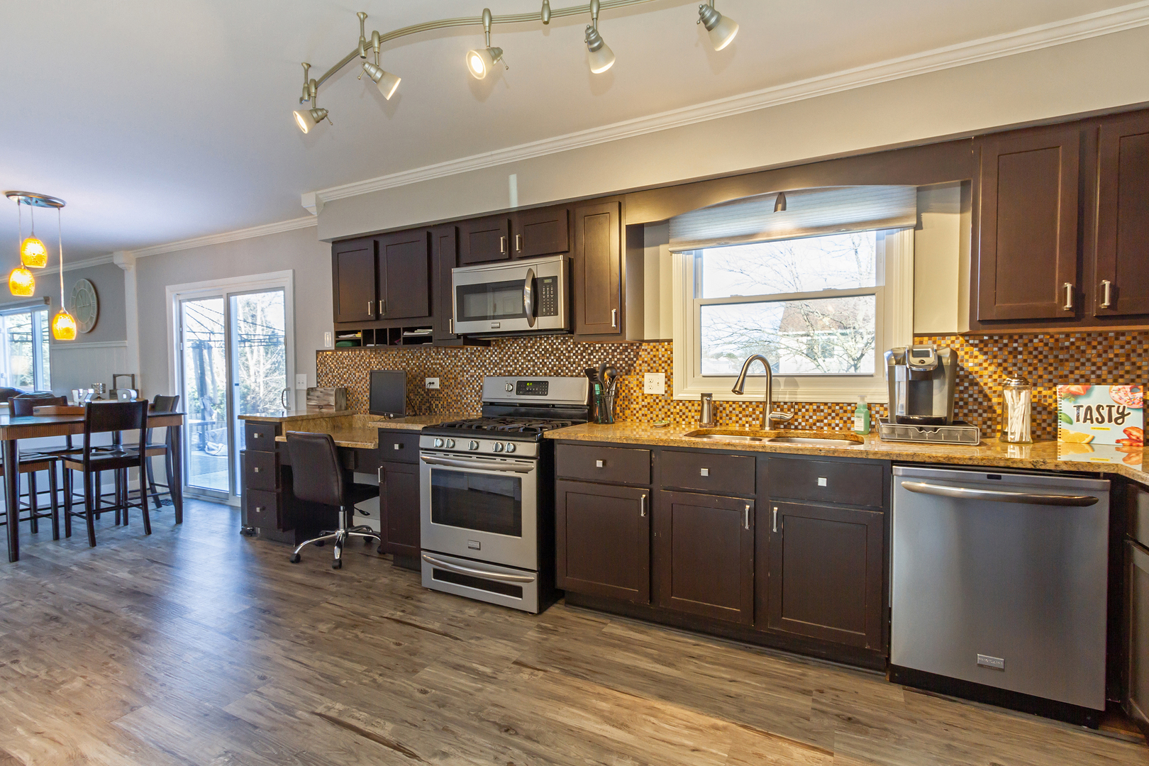 663 Matthew Lane Carol Stream, IL 60188 - Photo 12 of 31