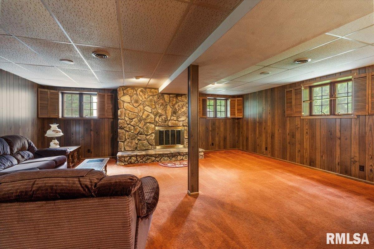 17223 Cedar Road East Moline, IL 61244 - Photo 24 of 30 Gallery Image 24
