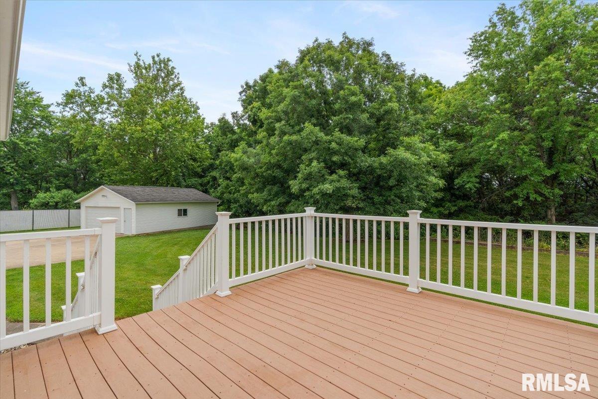 17223 Cedar Road East Moline, IL 61244 - Photo 29 of 30 Gallery Image 29