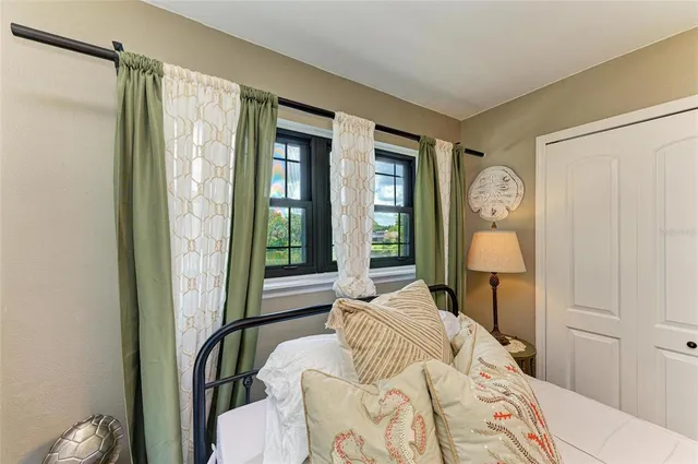 $830,000 | 6114 Cypress Circle, Bradenton, FL 34202