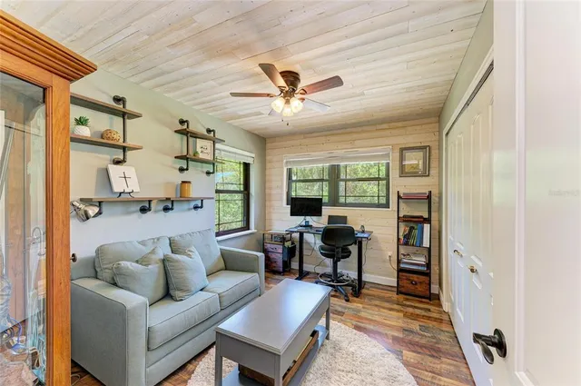 $830,000 | 6114 Cypress Circle, Bradenton, FL 34202