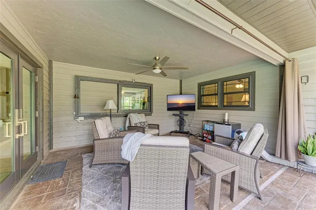 $830,000 | 6114 Cypress Circle, Bradenton, FL 34202