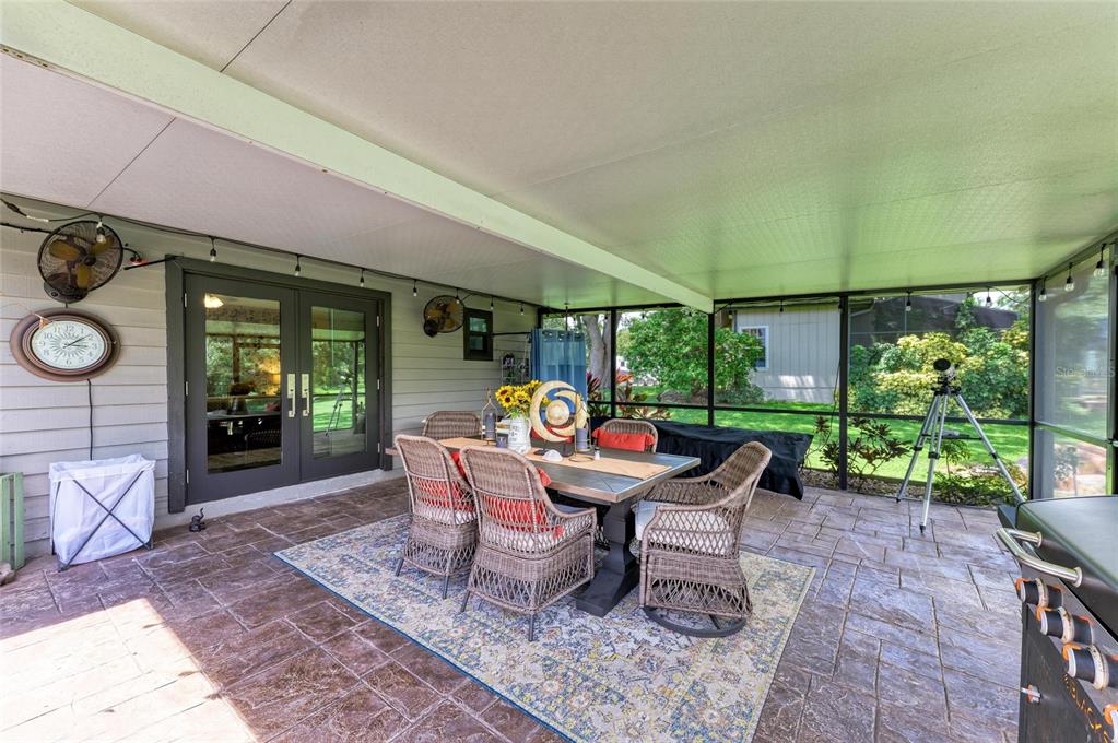 6114 Cypress Circle Bradenton, FL 34202 - Photo 34 of 67