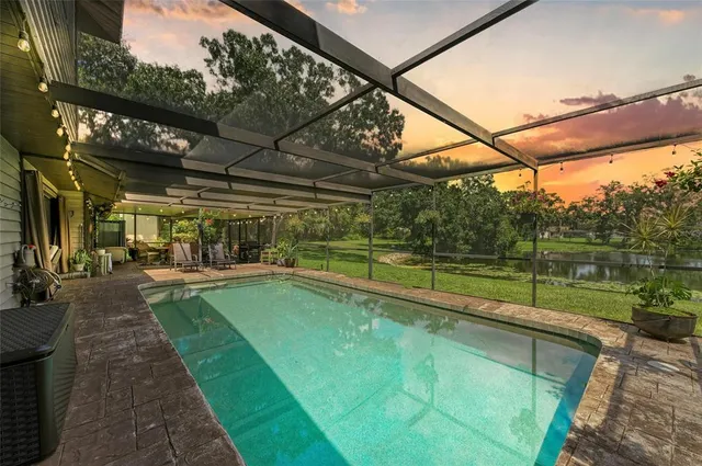 $830,000 | 6114 Cypress Circle, Bradenton, FL 34202