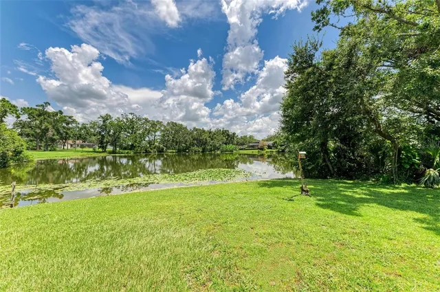 $830,000 | 6114 Cypress Circle, Bradenton, FL 34202