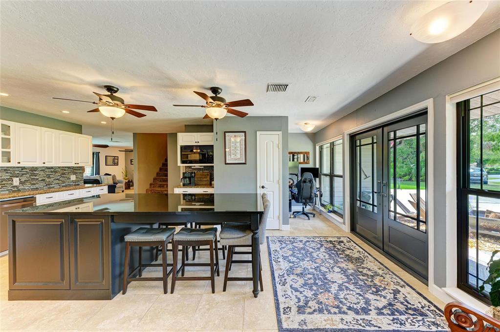 6114 Cypress Circle Bradenton, FL 34202 - Photo 7 of 67